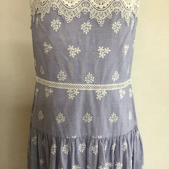 Monique Lhuillier Women EleganyBlue & White Embroidered Sleeveless Dress Size 12 - Picture 6 of 12